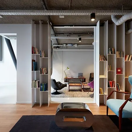 The Social Hub Hotel 3*