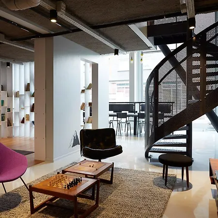 The Social Hub Hotel 3*