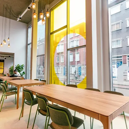 Hotel The Social Hub 3*